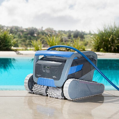 Robot automat curatare piscina, pentru podea, pereti si linia apei, wi-fi+telecomanda, 18 m cablu, lungime piscina max 15 m, M700 - Dolphin Maytronics M700